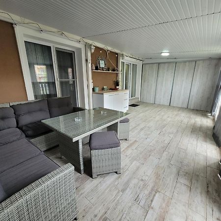 La Dolce Vita Apartment Stefanestii de Jos Exteriér fotografie